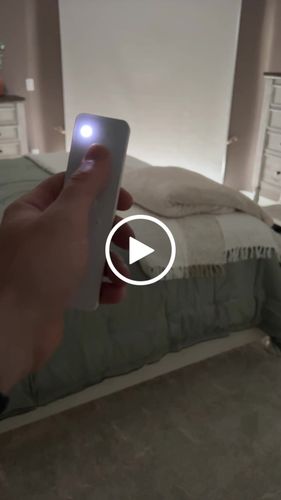 Customer video review of SmartWings Motorized Roller Shades 100% Blackout Linen