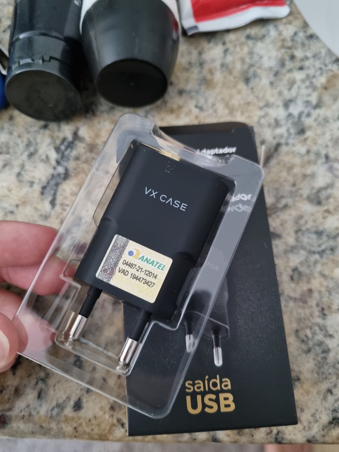 Customer photo review of Adaptador de Parede com 1 Porta USB VX Case