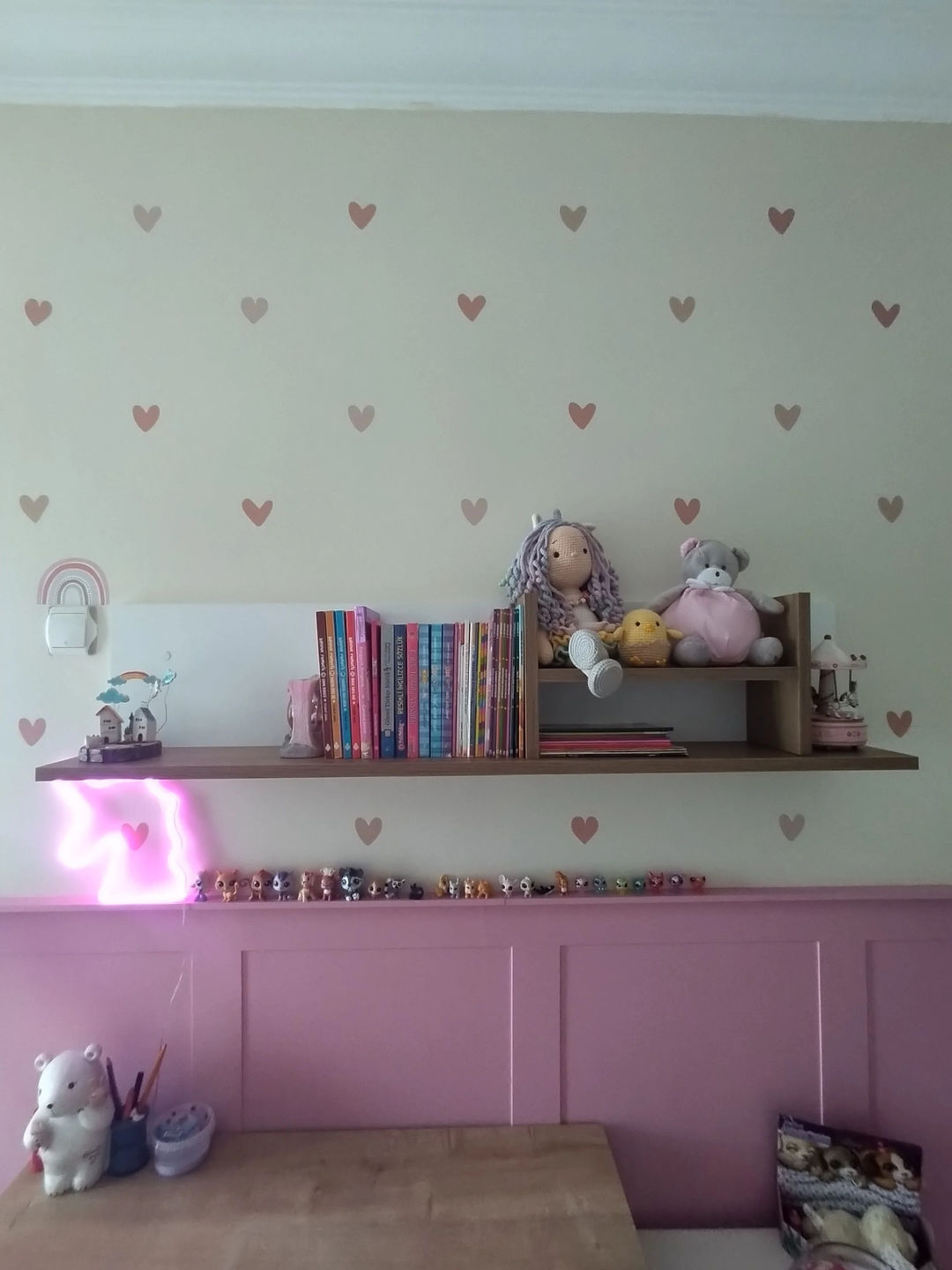 Customer photo review of Rani AE103 Dekoratif Duvar Rafı  Beyaz - Sepet Ceviz