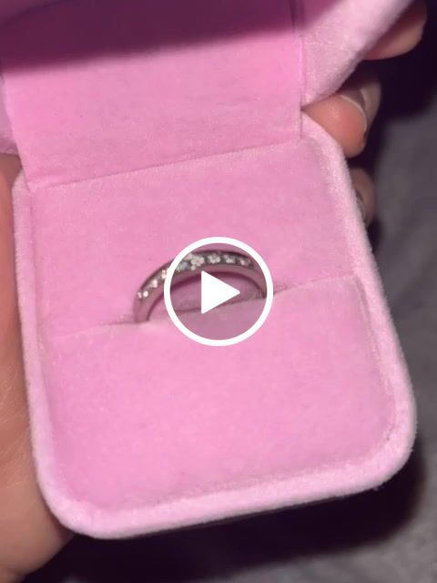 Customer video review of Belinda Ring | 18K vergoldet