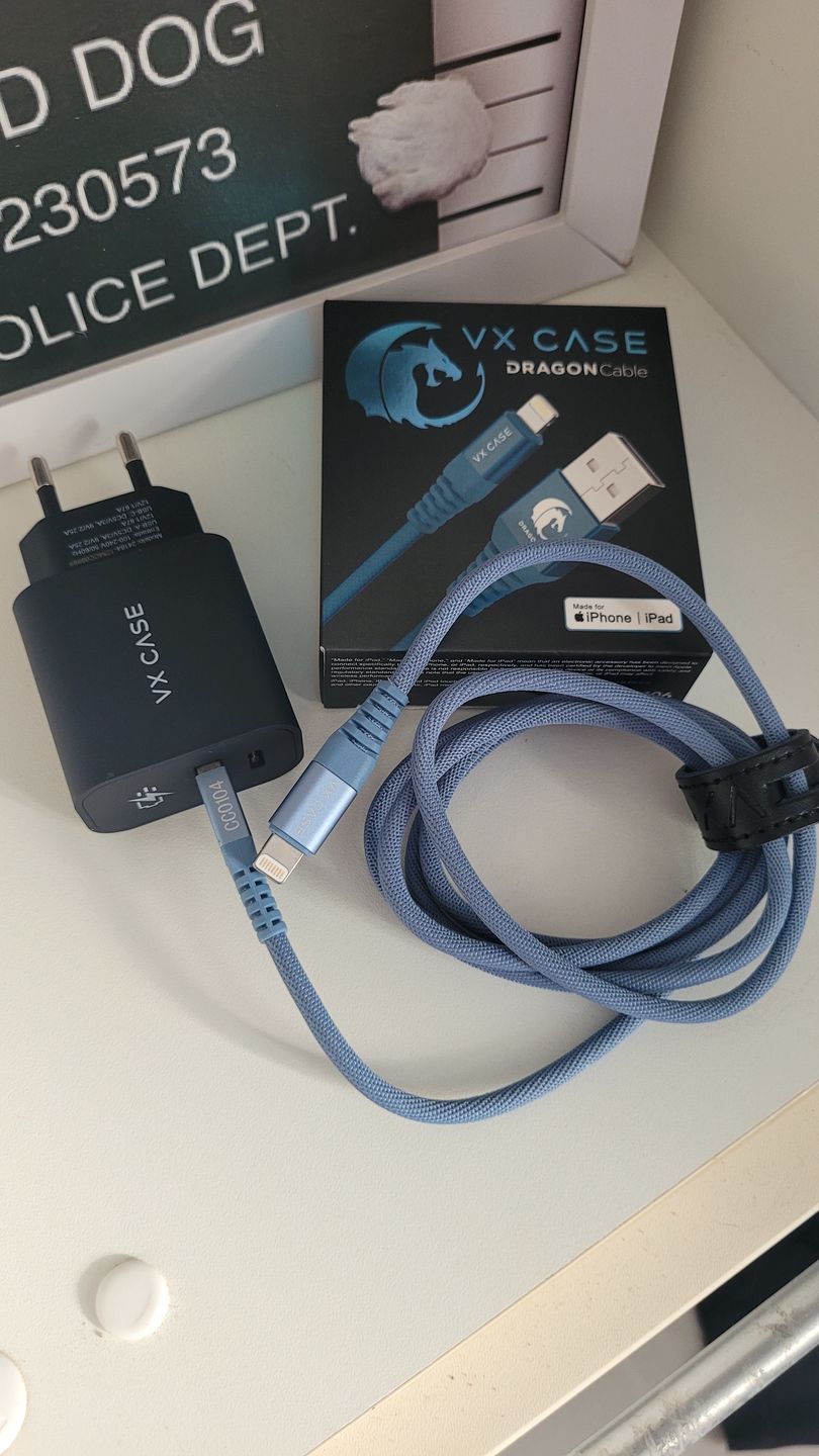 Customer photo review of Cabo Lightning para iPhone/iPad Dragon 1,20m