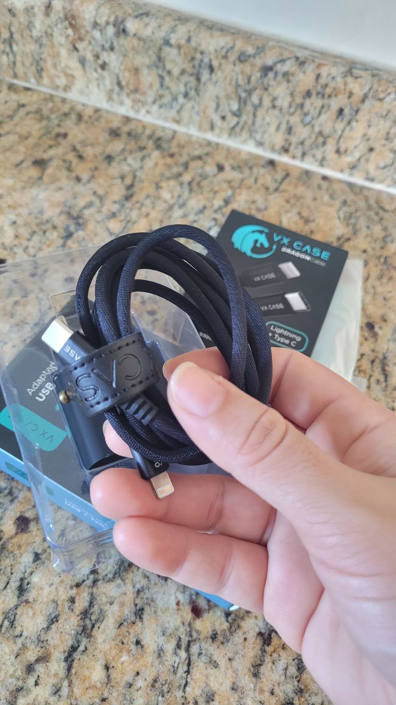Customer photo review of Cabo Lightning para iPhone/iPad Dragon 1,20m