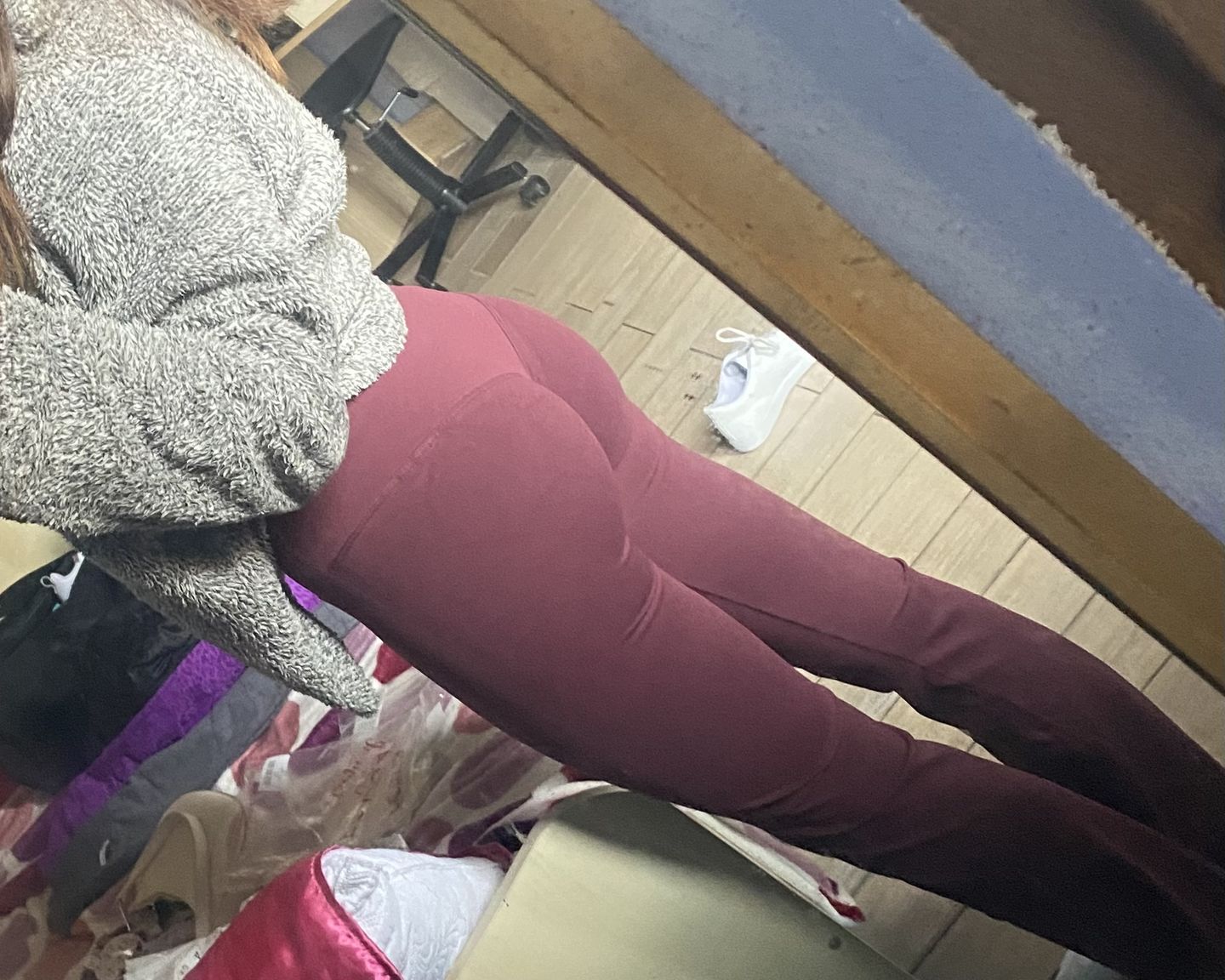 Customer photo review of Leggings a zampa di elefante Merlot