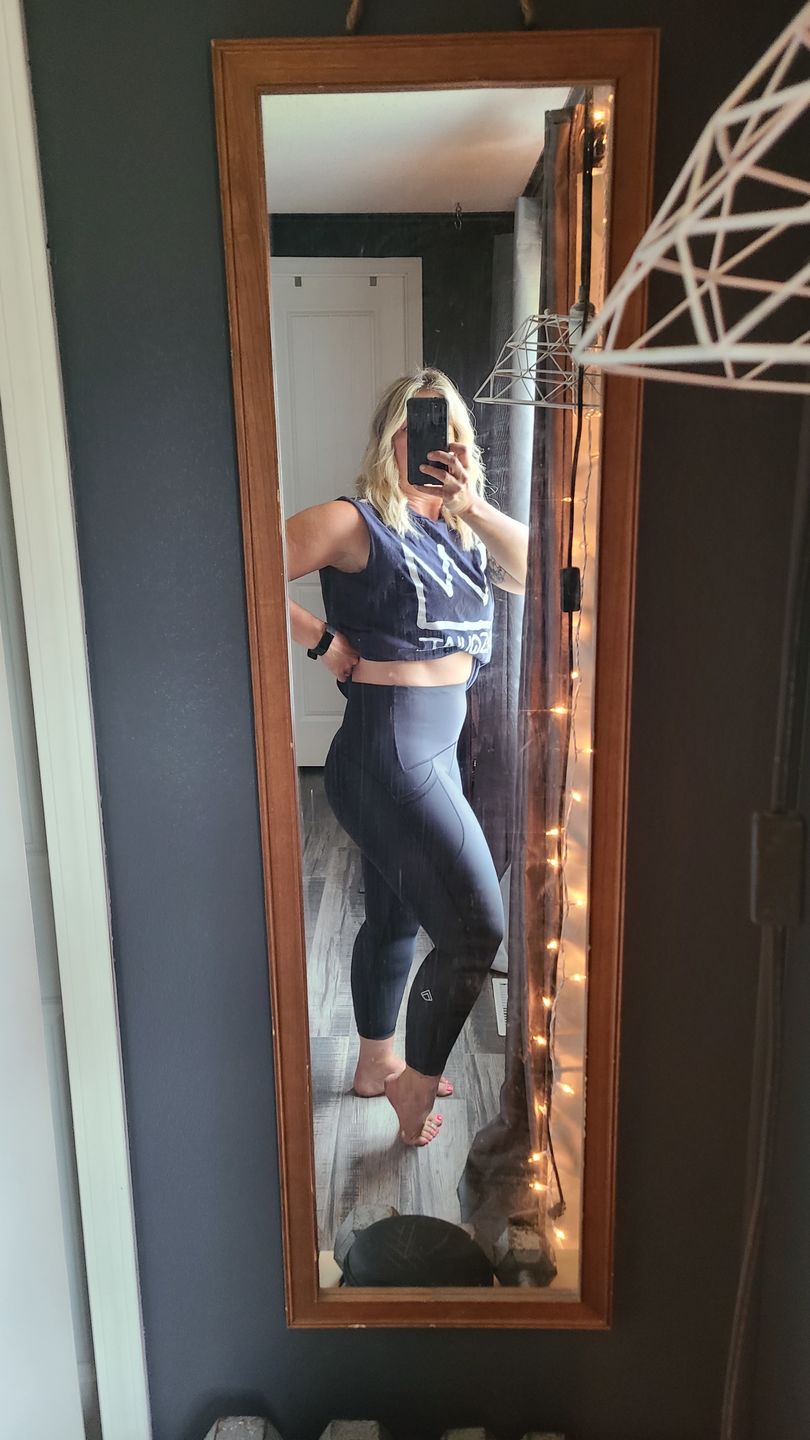 Customer photo review of Up-Tight Leggings