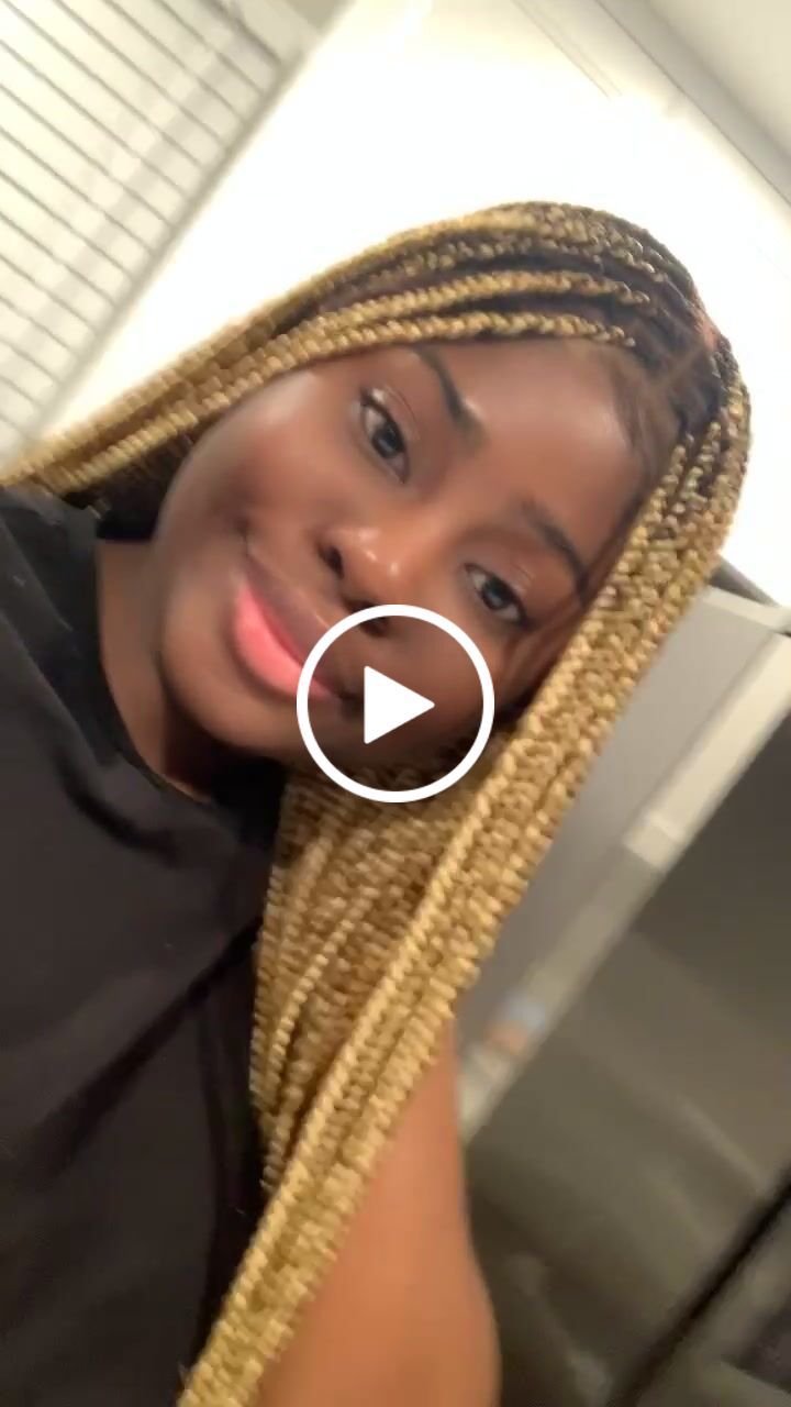 Customer video review of Beyoncé Honey Blonde Knotless Braids