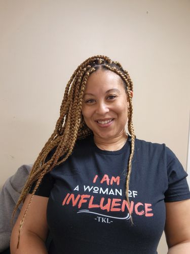 Customer photo review of Woman of Influence