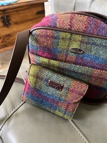 Customer photo review of Women's Harris Tweed Zip Wallet with Card Section