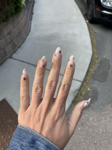 Customer photo review of I'm A Star 24pc Press On Nail Set