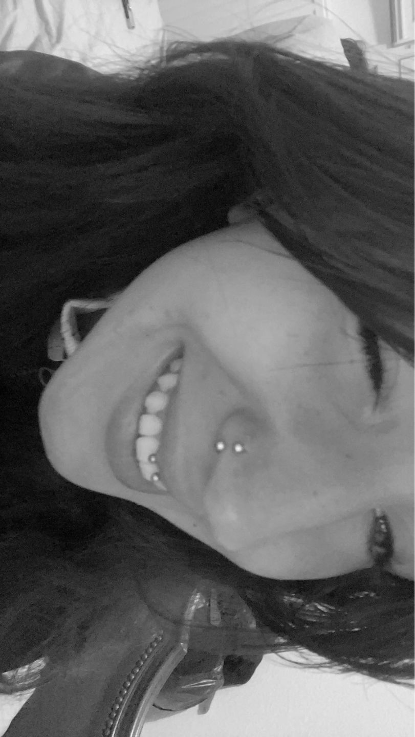 Customer photo review of Piercing Julia