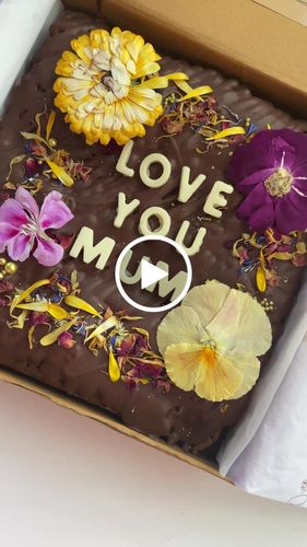 Customer video review of The Prettiest Pressed Flowers - Freeze Dried, Organically Grown & Edible
