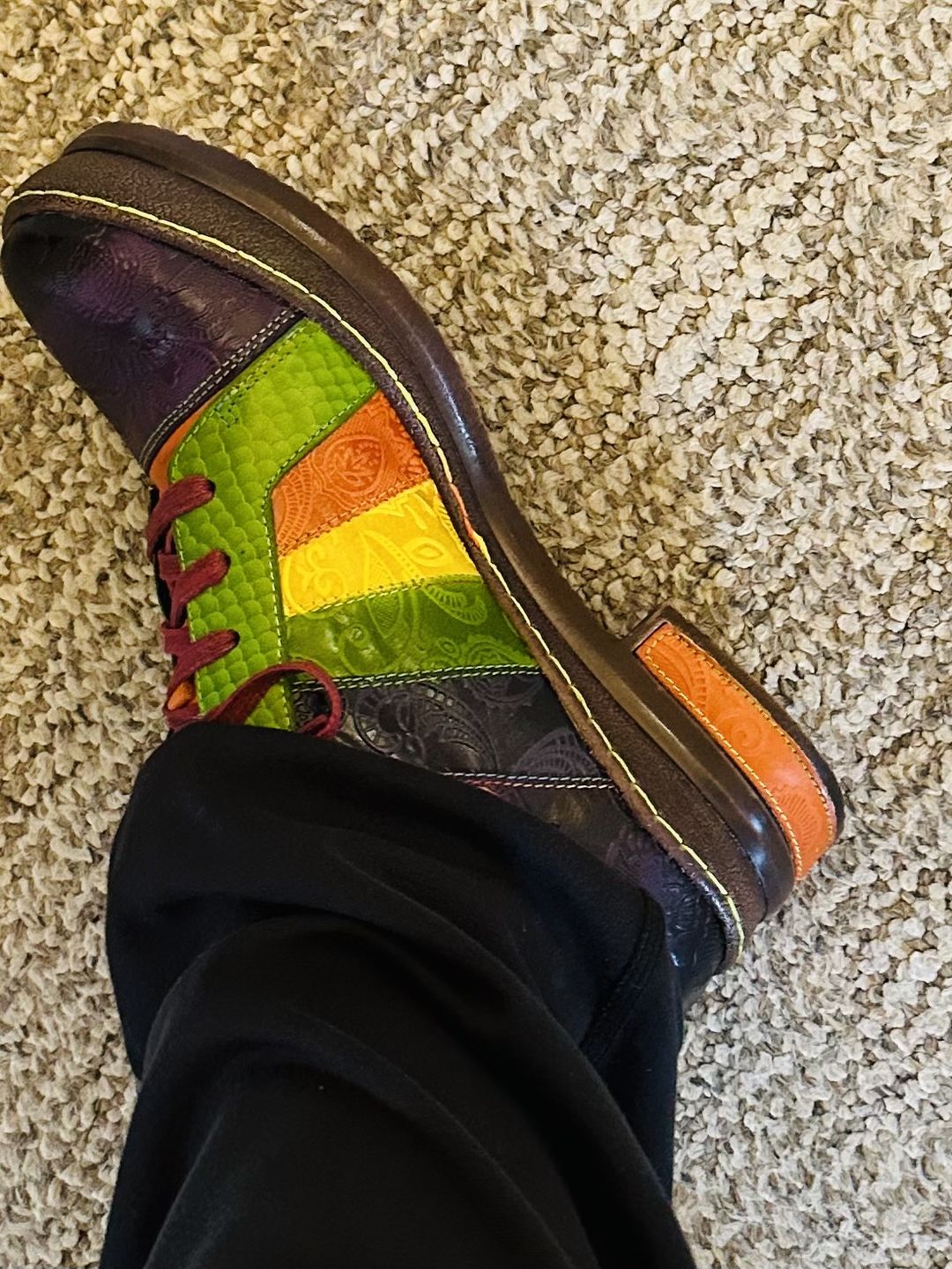 Customer photo review of Retro Hand-polished Rainbow Flat Shoes