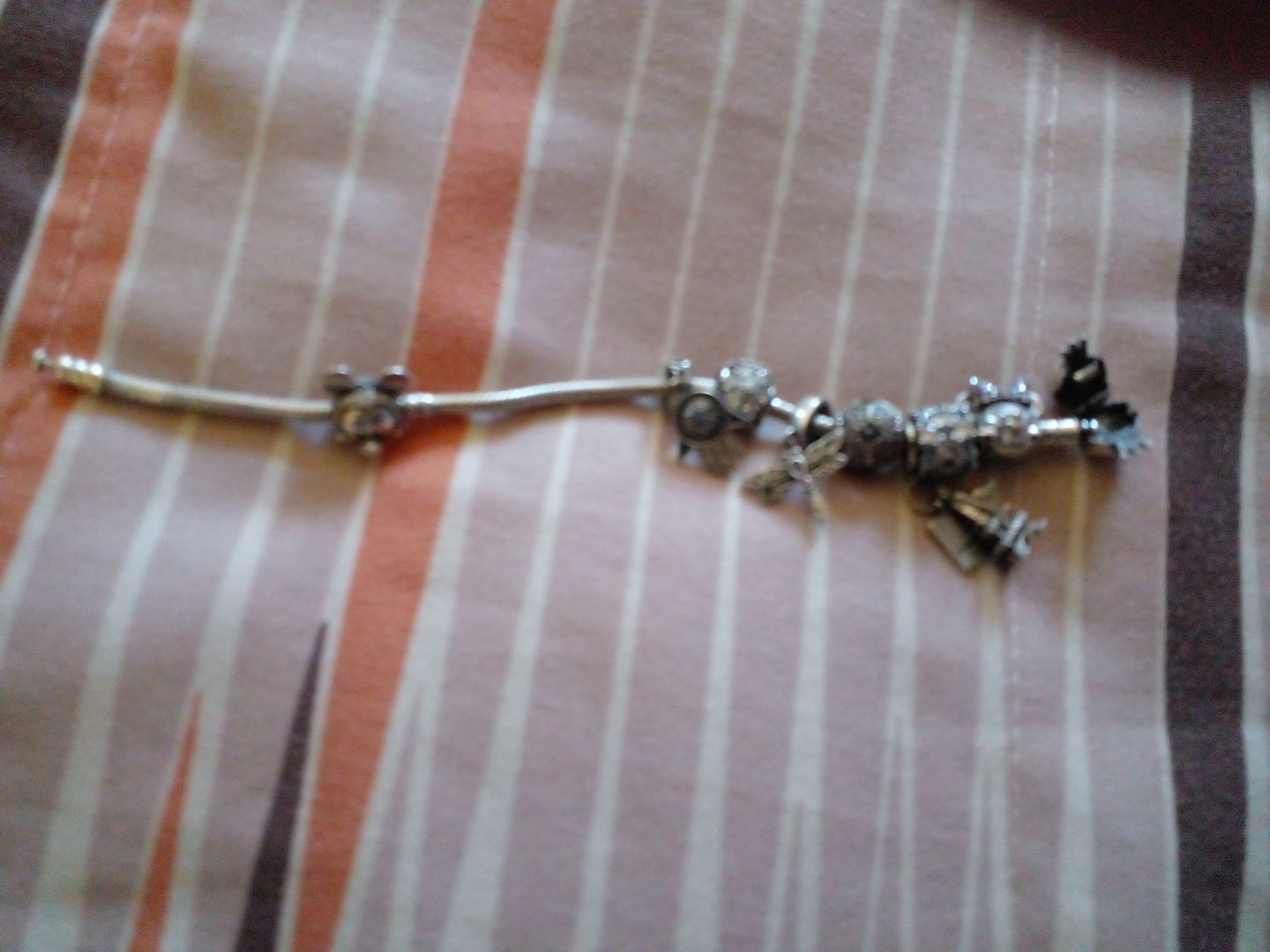 Customer photo review of Charm Letras del Alfabeto Elegantes