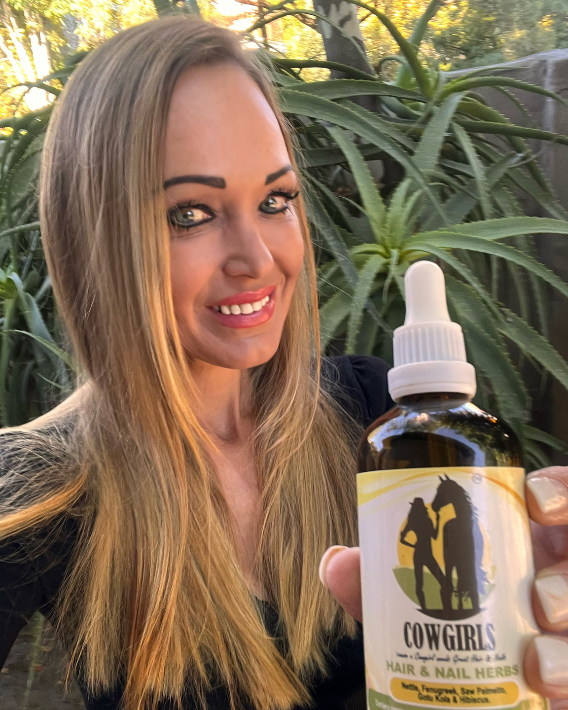 Customer photo review of Micellar Sulfate-Free Shampoo & Conditioner Combo with Hair & Nail Herbs