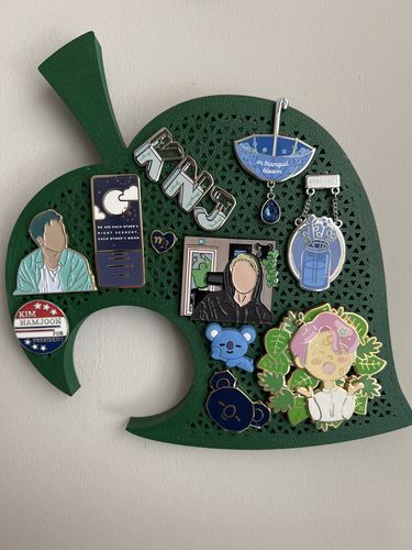 Customer photo review of [PREORDER] Indigo: Set of Both Pins