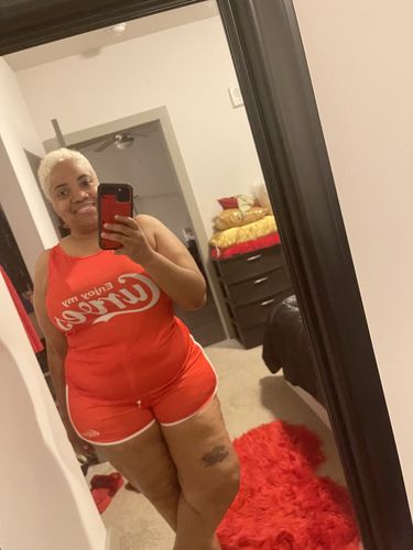 Customer photo review of Enjoy My Curves Short Set