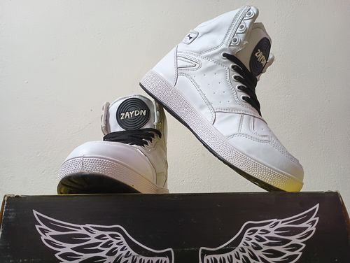 Customer photo review of COSMOS White Men's High Top sneaker