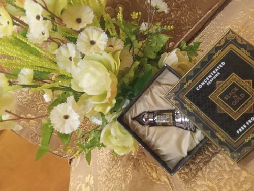 Customer photo review of Black N Gold | Premium Attars | 12ml