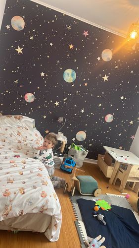 Customer photo review of Papel Mural Stars and Planets