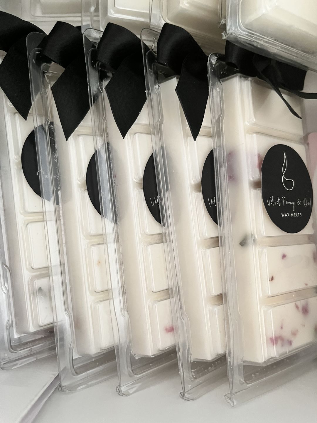 Customer photo review of Velvet Peony & Oud Wax Melts