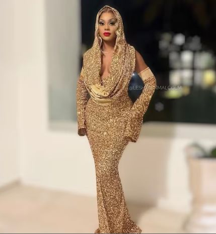 Customer photo review of Bright Gold Sequin on Velvet
