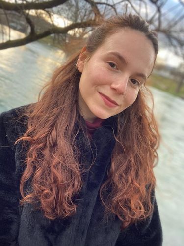 Reseña con foto de un cliente sobre Henna Jamila Hair