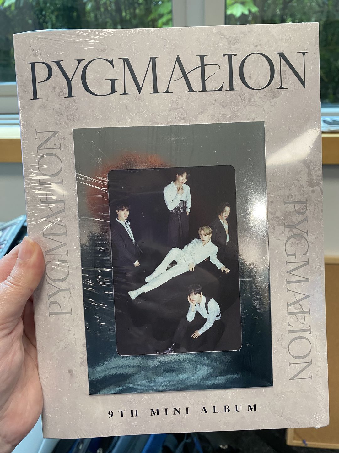 Customer photo review of ONEUS - PYGMALION MINI 9TH ALBUM MAIN VER.