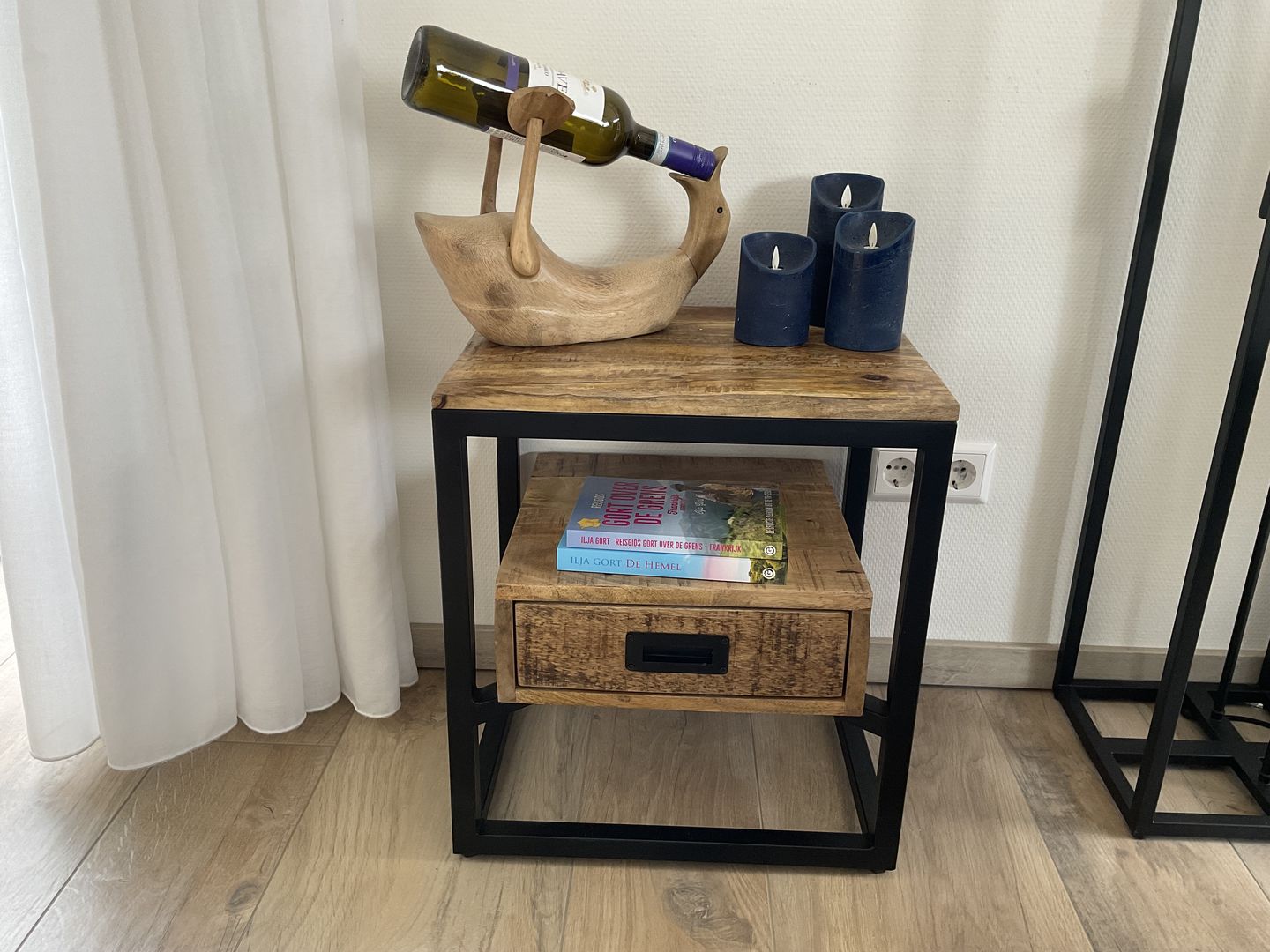 Customer photo review of Bijzettafel / Nachtkastje Industrieel Design | Mangohout en Staal | 45x35x50