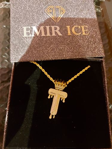 Customer photo review of COLLIER PENDENTIF LETTRE INITIALE COURONNE ROYAL