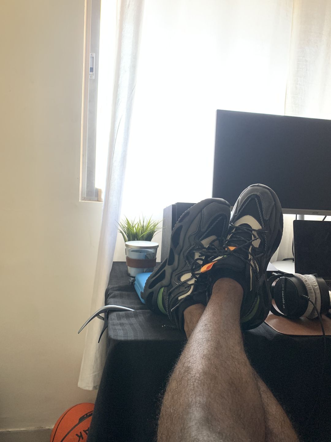 Customer photo review of Moscow Carbon Black Sneaker