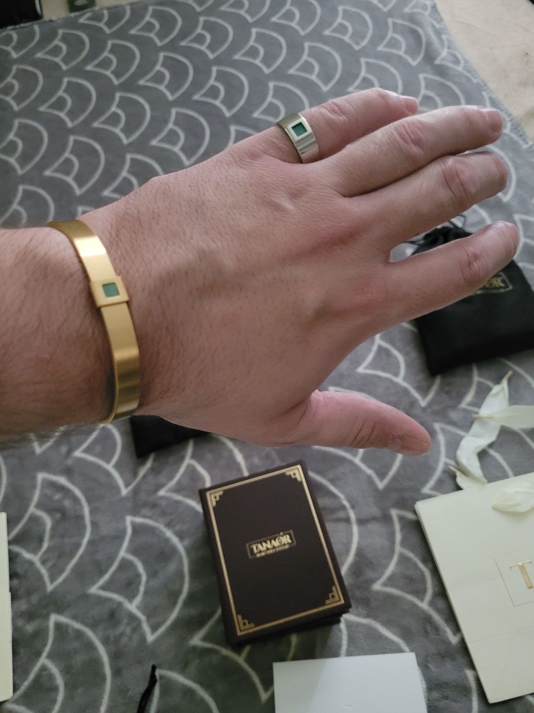 Customer photo review of 14k Solid Gold Bonding Ring
