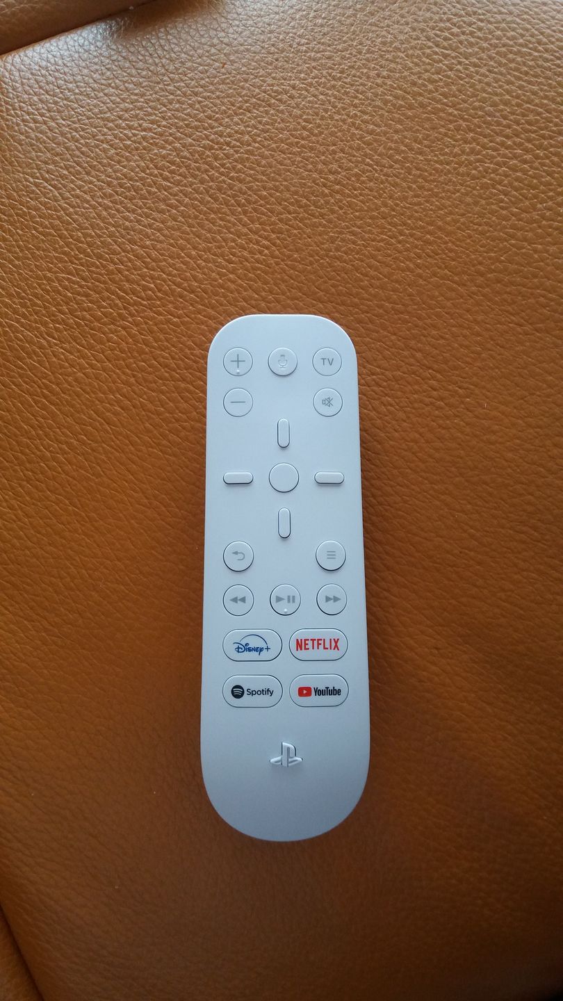 Customer photo review of PS5 Media Remote - Glacier White