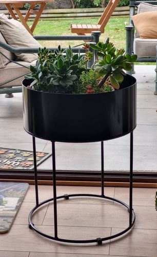 Customer photo review of Plant Station Circular 40  | Metal Black