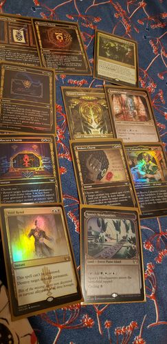 Customer photo review of Collector Booster Box - Streets of New Capenna (Magic: The Gathering)