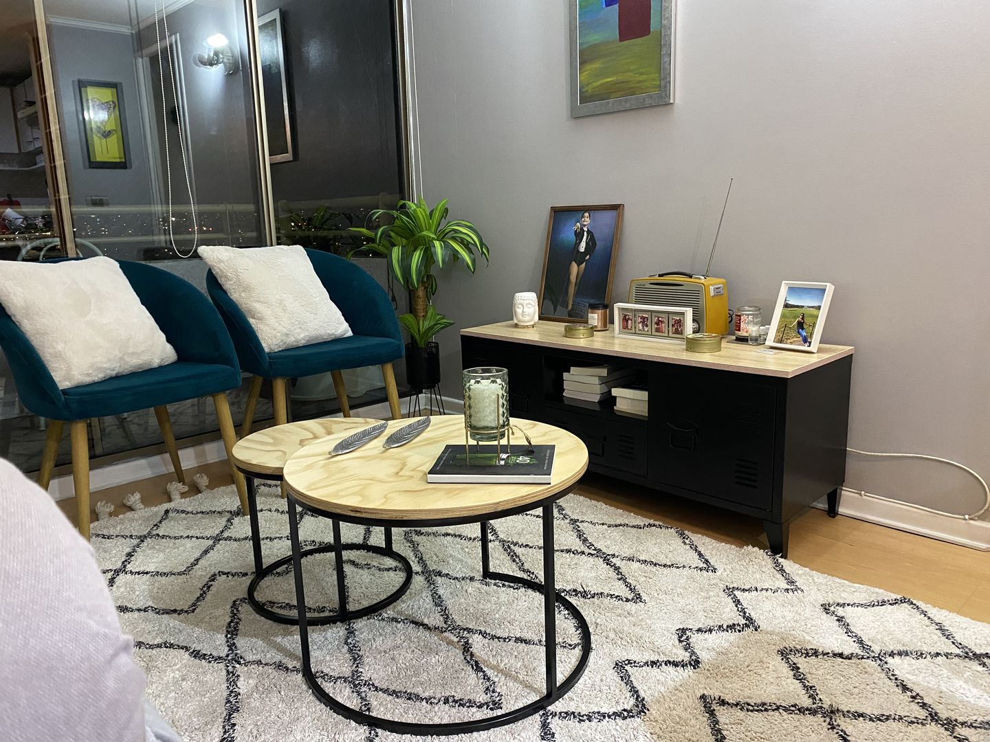 Customer photo review of Mesa de centro circular nido MIMA Negro