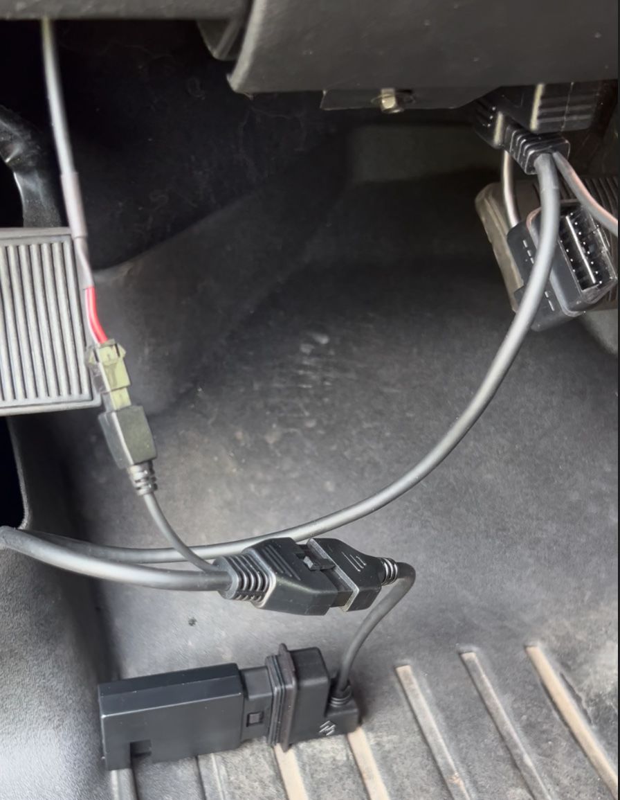 Customer photo review of 2018+ Cummins EZ-Lynk 3.0 OBDII Patch Cable (100EE00C23)
