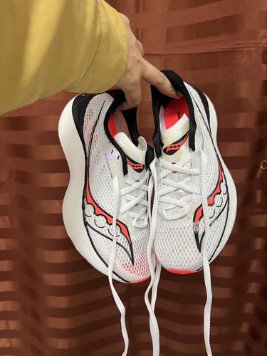 Customer photo review of Saucony Women's Endorphin Pro 3 Running Shoes
