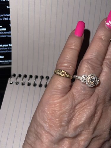 Customer photo review of Copy of Black Hills Gold Petite Foliage Ring IV