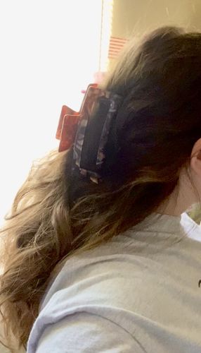 Customer photo review of TR x Bethany XL Claw Clip