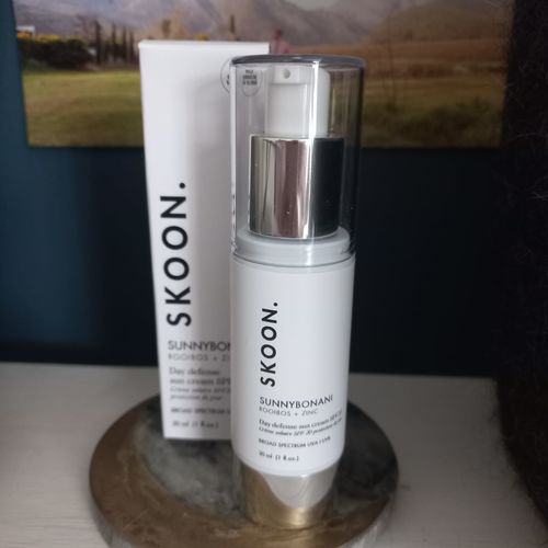 Customer photo review of SUNNYBONANI Day Defense Sun Cream SPF 20