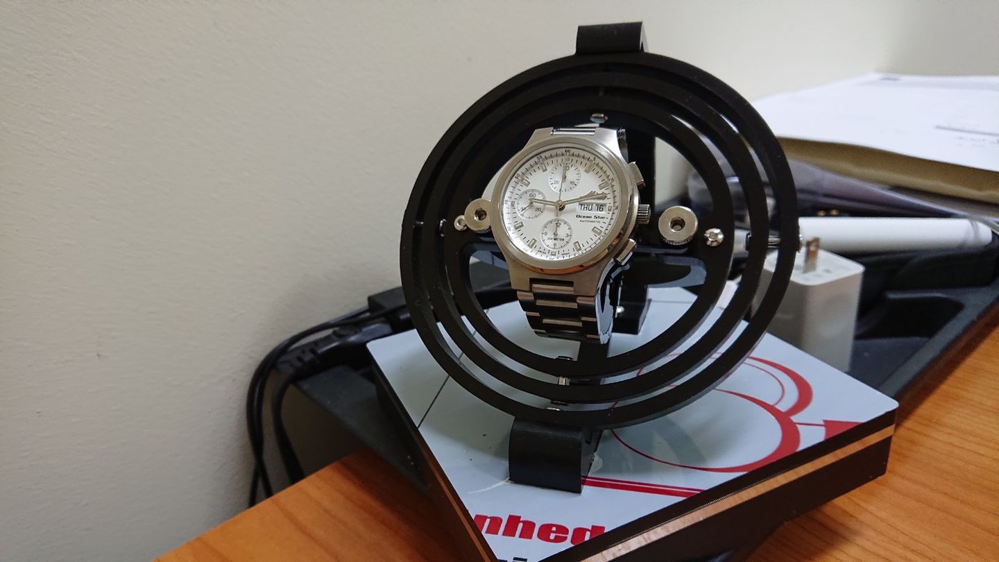 Customer photo review of Gyro - Automatic Watch Winder Rotator