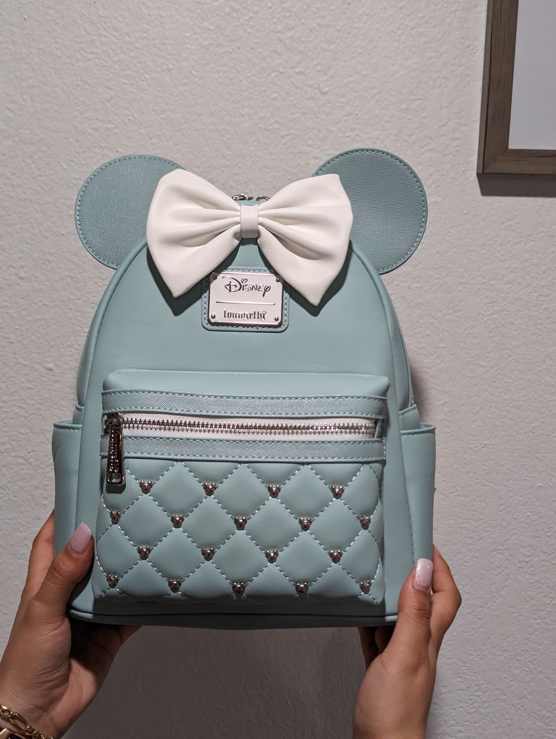 Customer photo review of 707 Street Exclusive - Loungefly Disney The Minnie Mouse Classic Series Mini Backpack - Elegance