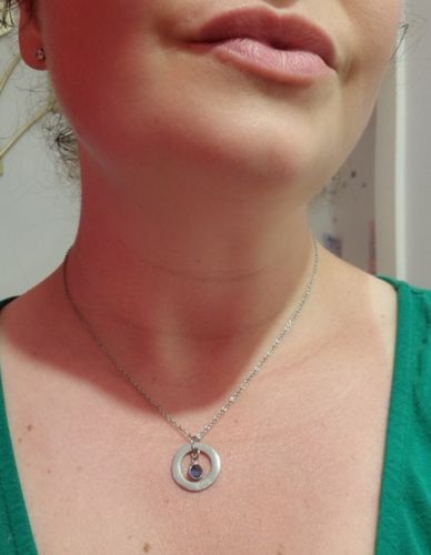 Customer photo review of Ogrlica: Circle Birthstone