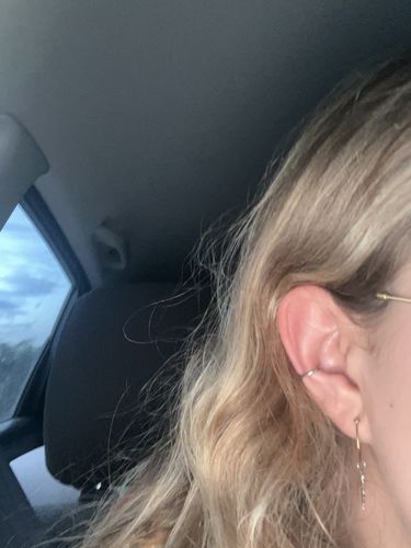 Customer photo review of Basic Ear Cuff - Silver