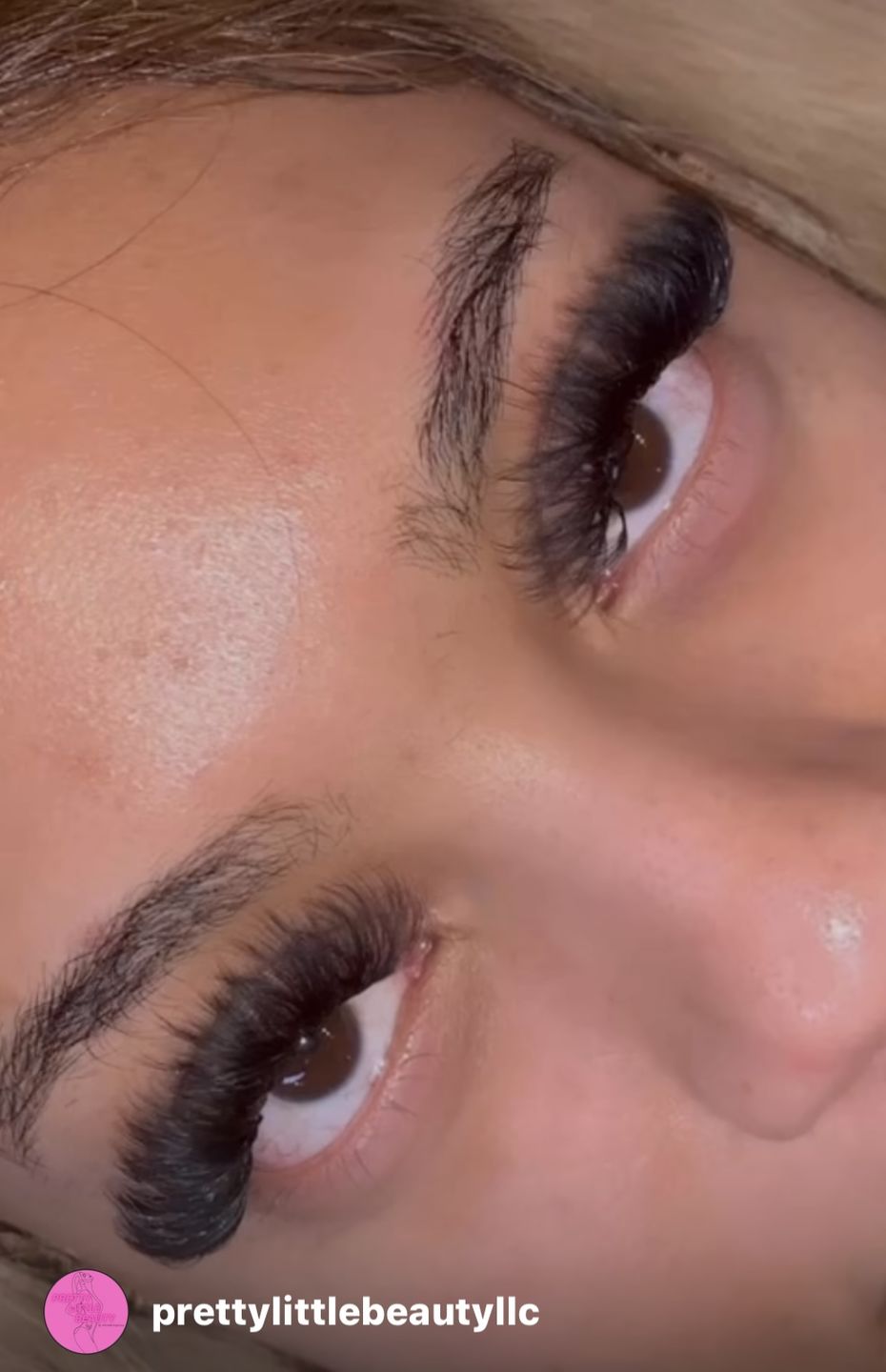 Customer photo review of Cashmere Volume Lash Extensions 0.03mm