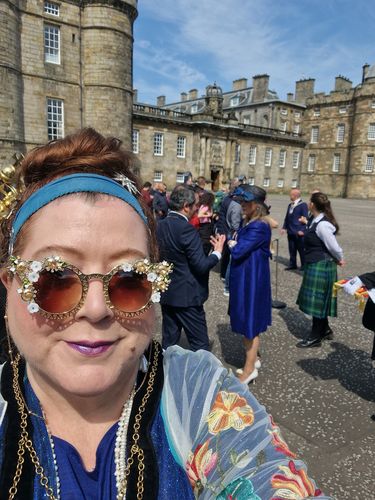 Customer photo review of Rococo floral sunglasses