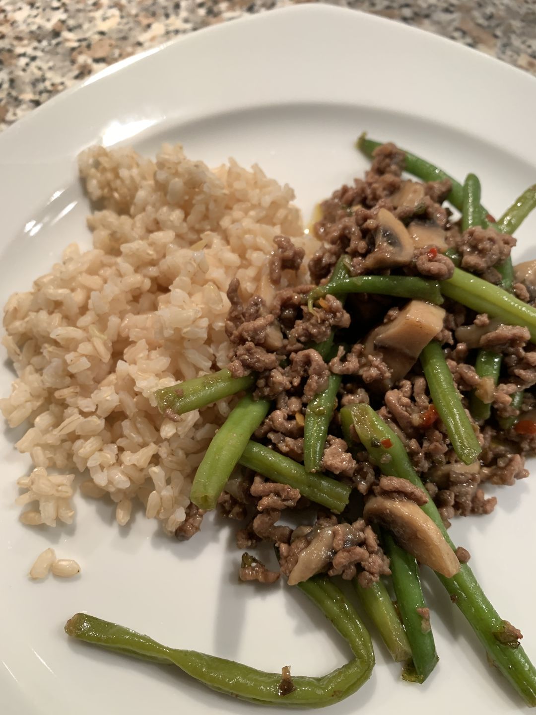 Customer photo review of Pad Krapao Sauce mit Thai Holy Basil (für 8-10 Portionen)