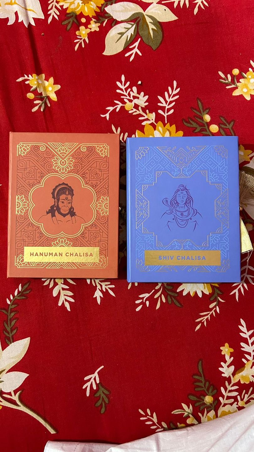 Customer photo review of Hanuman Chalisa Book - Premium Edition in a Gift Case