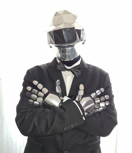 Customer photo review of Patrons Casque Daft Punk argenté (pdf)