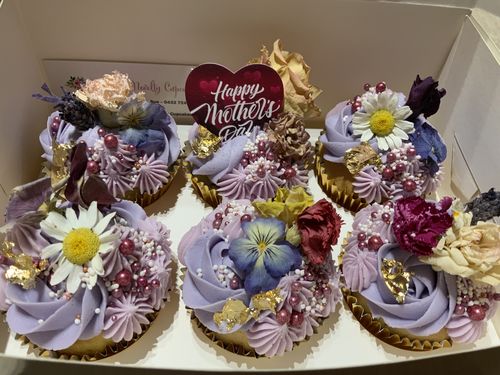 Customer photo review of Limited Edition Freeze Dried Edible Flowers - Mother's Day Collection