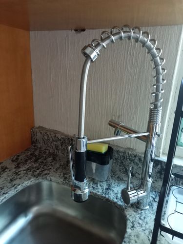Customer photo review of Grifo para Fregadero de Cocina Monomando con Rociador Extraible Color Plata Brillante